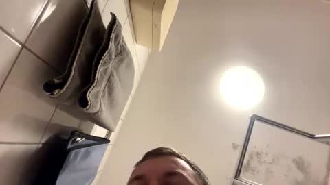 armyskater32 online show from 12/18/25, 10:27