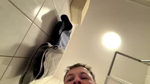 armyskater32 online show from 04/02/26, 08:06