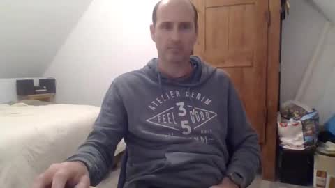 arnaud502700 online show from 03/09/25, 10:52