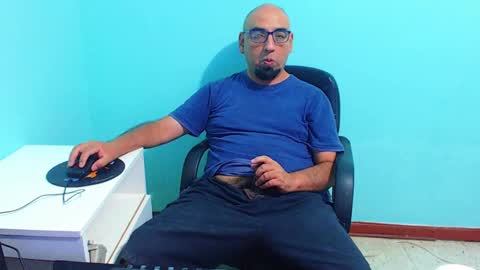 arnelux72 online show from 02/03/25, 05:18