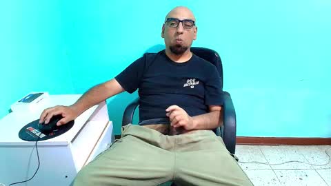 arnelux72 online show from 11/13/25, 06:23