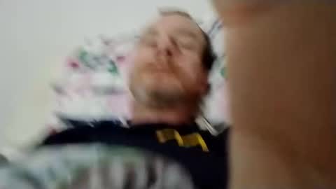 Snapshot of arnoldsean183 chatting on 11/22/25, 11:09 arnoldsean183 online show from 11/22/25, 11:09