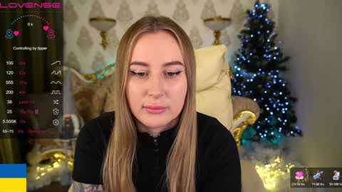 Snapshot of arolinanight chatting on 01/14/25, 03:43 AROLINA online show from 01/14/25, 03:43