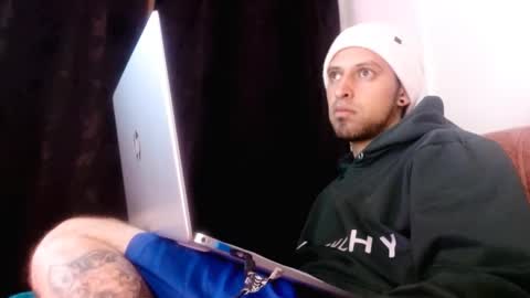 Snapshot of aron_15 chatting on 01/31/25, 05:19 aron 15 online show from 01/31/25, 05:19