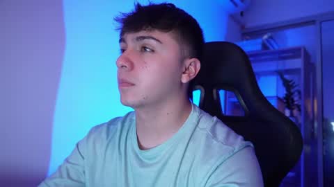 aron__cooper online show from 05/19/26, 02:07