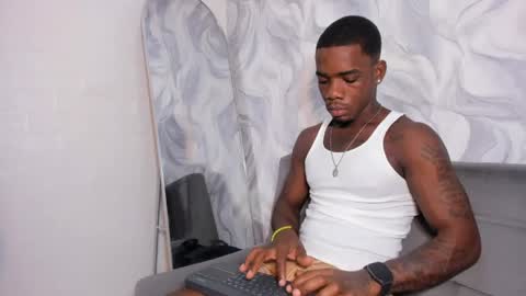 A R O N online show from 04/11/26, 12:20