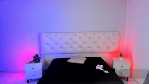 Aron cruz  online show from 11/26/25, 01:45