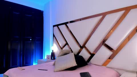 Aron cruz  online show from 04/08/26, 01:00