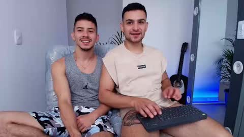 Snapshot of aron_santoro1 chatting on 10/29/25, 02:52 Aron Santoro online show from 10/29/25, 02:52