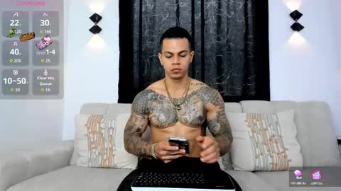 Snapshot of arondark chatting on 11/26/25, 11:33 DarkMaster online show from 11/26/25, 11:33