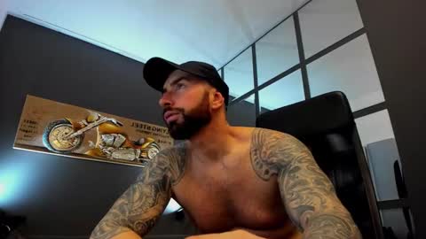 Snapshot of arongrant chatting on 12/02/24, 07:36 AronGrant online show from 12/02/24, 07:36