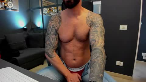 Snapshot of arongrant chatting on 12/09/24, 11:04 AronGrant online show from 12/09/24, 11:04