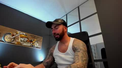 Snapshot of arongrant chatting on 12/16/24, 11:33 AronGrant online show from 12/16/24, 11:33