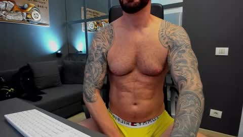 Snapshot of arongrant chatting on 12/20/24, 10:27 AronGrant online show from 12/20/24, 10:27