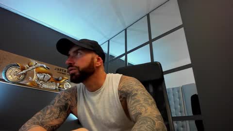 Snapshot of arongrant chatting on 12/27/24, 06:24 AronGrant online show from 12/27/24, 06:24