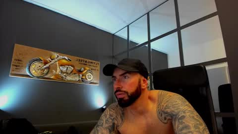 Snapshot of arongrant chatting on 01/10/25, 12:04 AronGrant online show from 01/10/25, 12:04