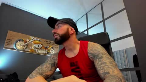 Snapshot of arongrant chatting on 01/23/25, 09:08 AronGrant online show from 01/23/25, 09:08