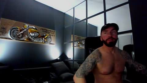 Snapshot of arongrant chatting on 01/23/25, 12:09 AronGrant online show from 01/23/25, 12:09