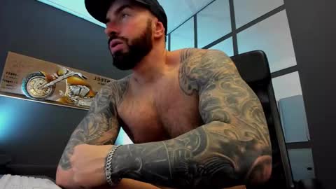 Snapshot of arongrant chatting on 01/31/25, 08:43 AronGrant online show from 01/31/25, 08:43