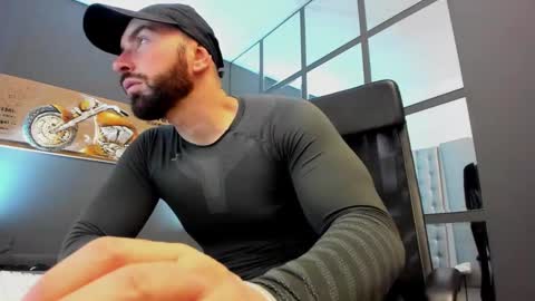 Snapshot of arongrant chatting on 02/03/25, 08:24 AronGrant online show from 02/03/25, 08:24