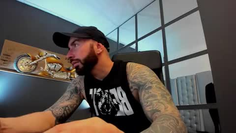 Snapshot of arongrant chatting on 02/27/25, 09:32 AronGrant online show from 02/27/25, 09:32