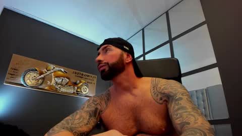 Snapshot of arongrant chatting on 03/04/25, 01:28 AronGrant online show from 03/04/25, 01:28