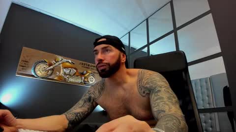 Snapshot of arongrant chatting on 03/05/25, 08:10 AronGrant online show from 03/05/25, 08:10