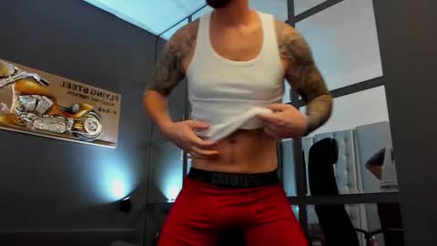 Snapshot of arongrant chatting on 10/09/25, 08:34 AronGrant online show from 10/09/25, 08:34