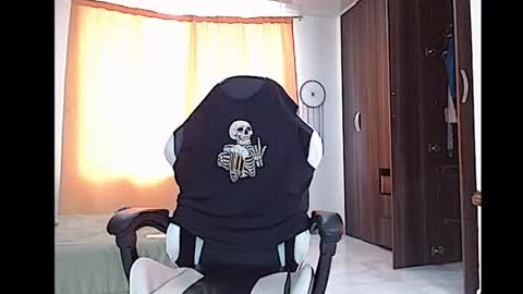 aronmiller online show from 03/12/25, 01:40