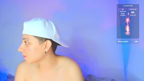 Snapshot of arontroy_wi chatting on 12/20/24, 03:03 noah and ivy online show from 12/20/24, 03:03