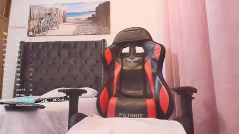 Snapshot of aronvillegas chatting on 01/11/25, 05:51 online show from 01/11/25, 05:51