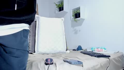 Snapshot of aronxx_ chatting on 03/02/25, 10:56 BLACK FRIDAY 55 OFF ON MY ONLYFANS. online show from 03/02/25, 10:56