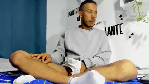 Snapshot of aronxx_ chatting on 10/14/25, 10:27 BLACK FRIDAY 55 OFF ON MY ONLYFANS. online show from 10/14/25, 10:27