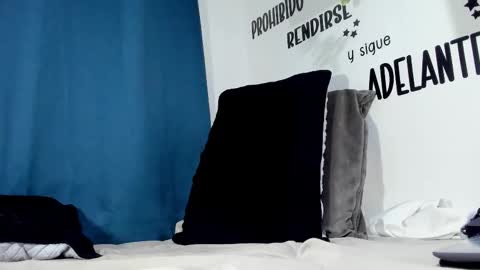 Snapshot of aronxx_ chatting on 11/24/25, 09:20 BLACK FRIDAY 55 OFF ON MY ONLYFANS. online show from 11/24/25, 09:20