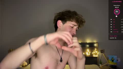 Aron and Phil solo online show from 01/06/25, 06:41