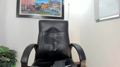   online show from 02/17/25, 10:58