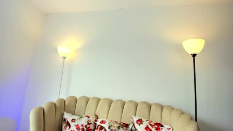   online show from 12/04/25, 07:55