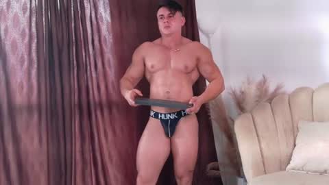 Snapshot of aroon_connor chatting on 06/19/26, 07:17 online show from 06/19/26, 07:17