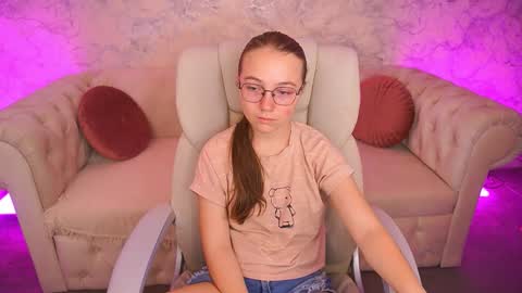 arrinawair online show from 09/24/25, 07:01