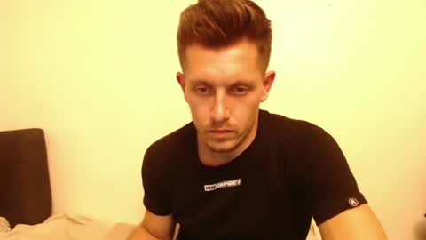 arromwilliam90 online show from 12/07/24, 11:23