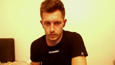 arromwilliam90 online show from 12/10/24, 07:54