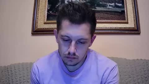 arromwilliam90 online show from 11/17/25, 06:19