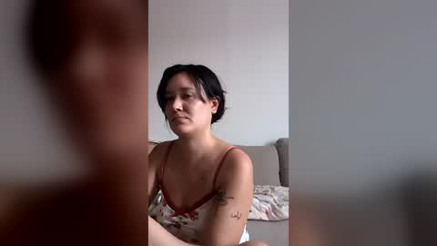 Snapshot of arrosemoi chatting on 07/13/26, 01:58 arrosemoi online show from 07/13/26, 01:58