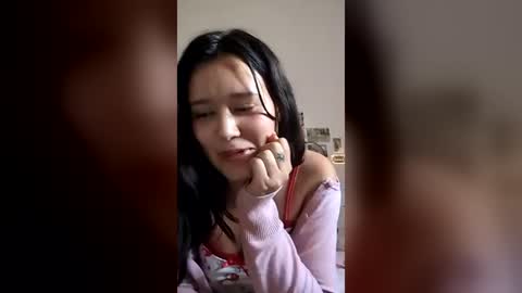 Snapshot of arrosemoi chatting on 07/19/26, 11:36 arrosemoi online show from 07/19/26, 11:36