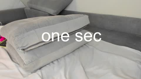 Snapshot of arshissa chatting on 12/20/24, 01:36 Arshi online show from 12/20/24, 01:36