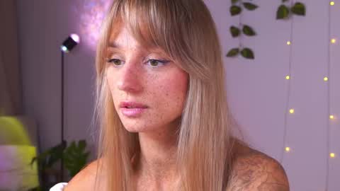 Snapshot of artease chatting on 10/04/25, 07:50 Arti Next Streams - online show from 10/04/25, 07:50