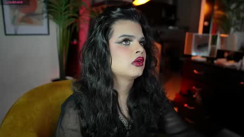 Snapshot of artechloe chatting on 12/15/24, 09:42 Chloe online show from 12/15/24, 09:42