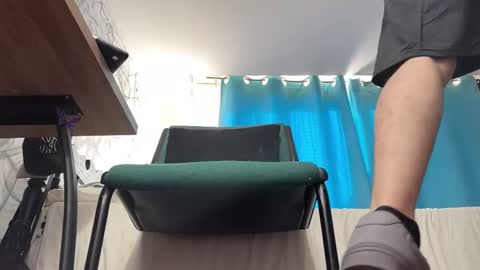 Snapshot of arteemiis chatting on 01/03/25, 10:52 online show from 01/03/25, 10:52