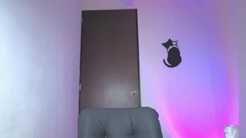 Snapshot of arteemiis chatting on 10/24/25, 02:30 online show from 10/24/25, 02:30