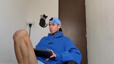   online show from 04/12/26, 07:02